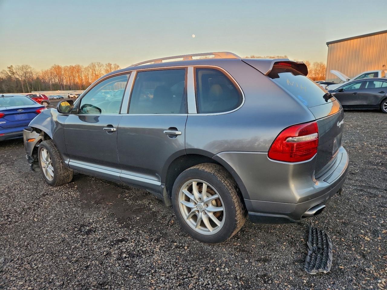Porsche Cayenne S Image 9