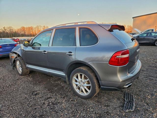 Porsche Cayenne S Image 9