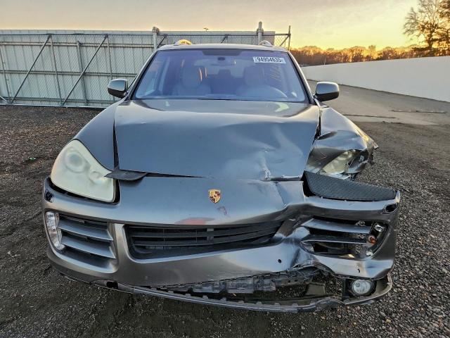 Porsche Cayenne S Image 3