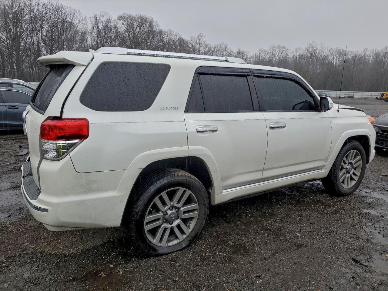 Toyota 4Runner Sr5 Image 12