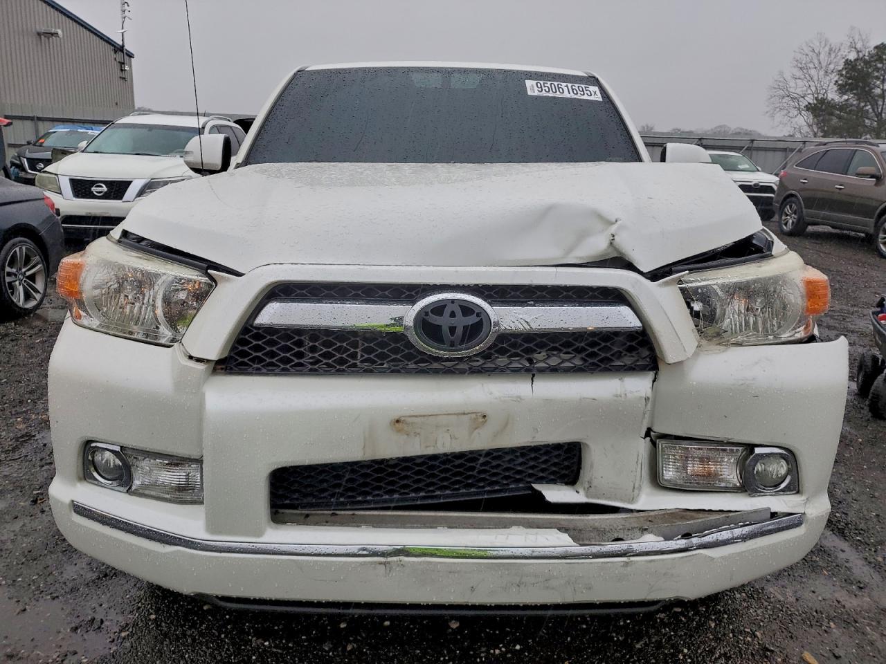 Toyota 4Runner Sr5 Image 4