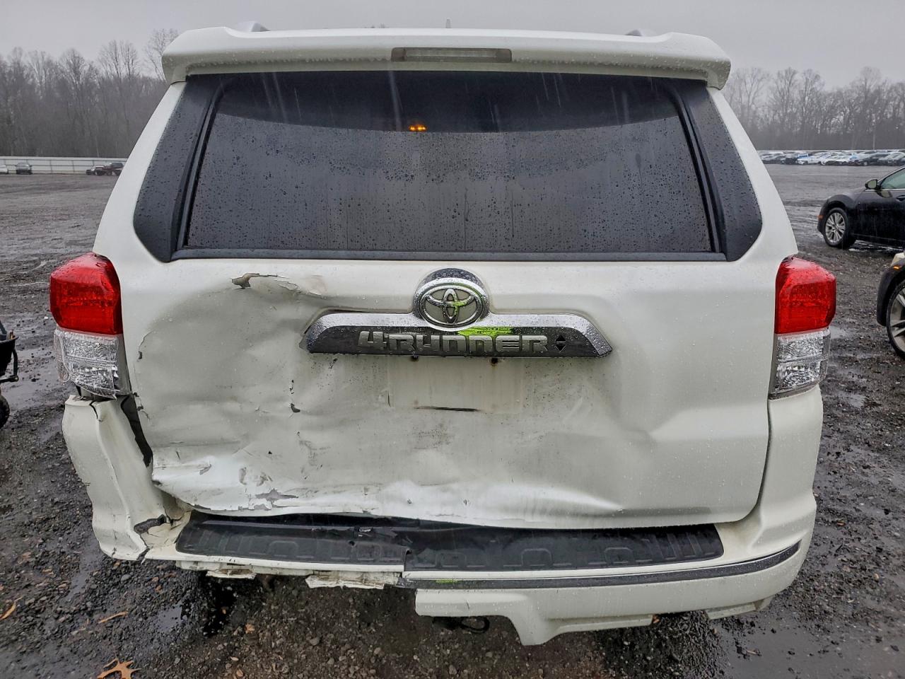 Toyota 4Runner Sr5 Image 13