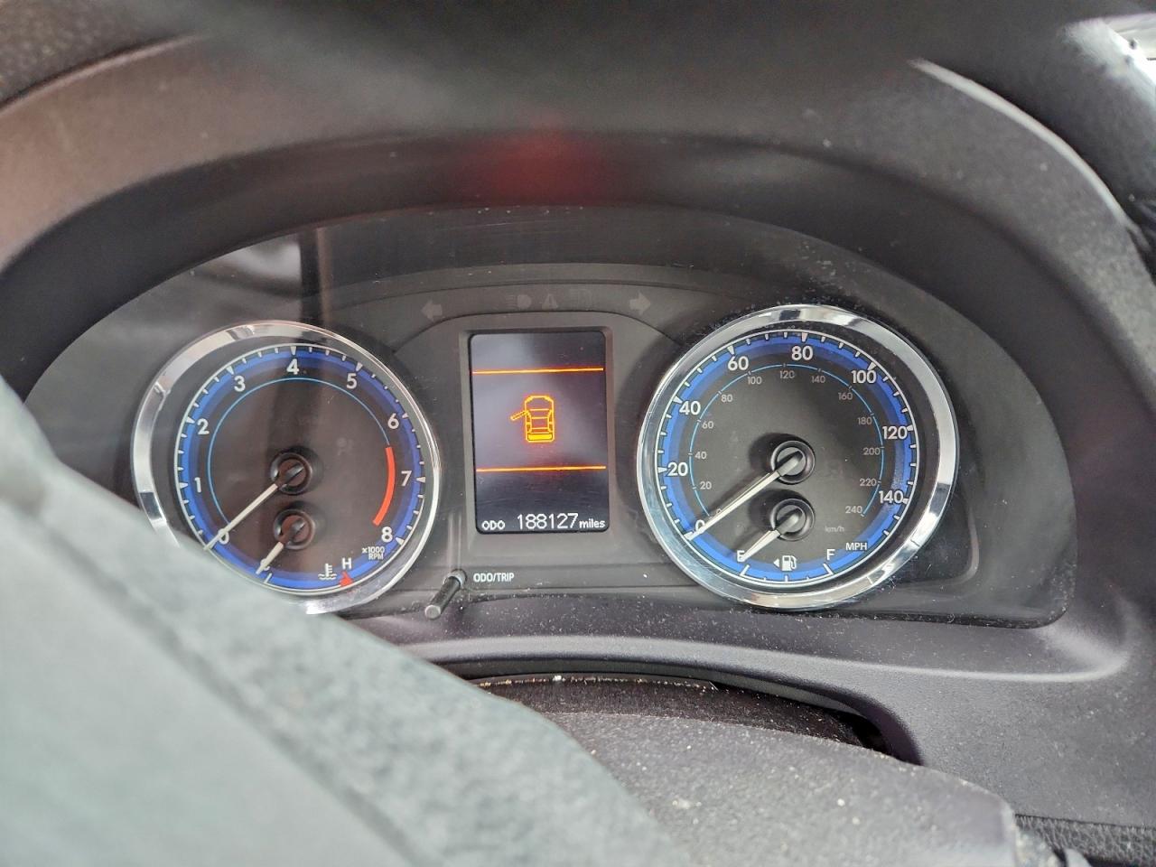 Toyota Corolla L Image 3