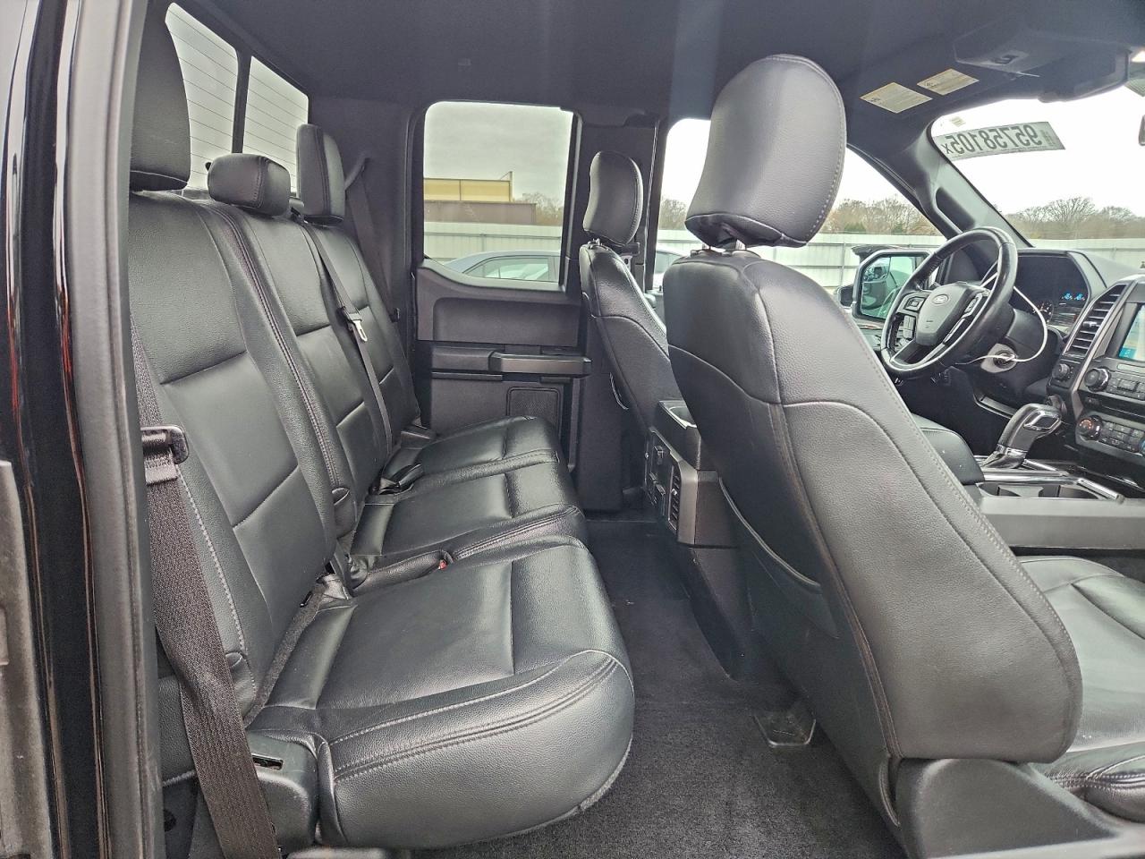 Ford F-150 Super Cab Image 7