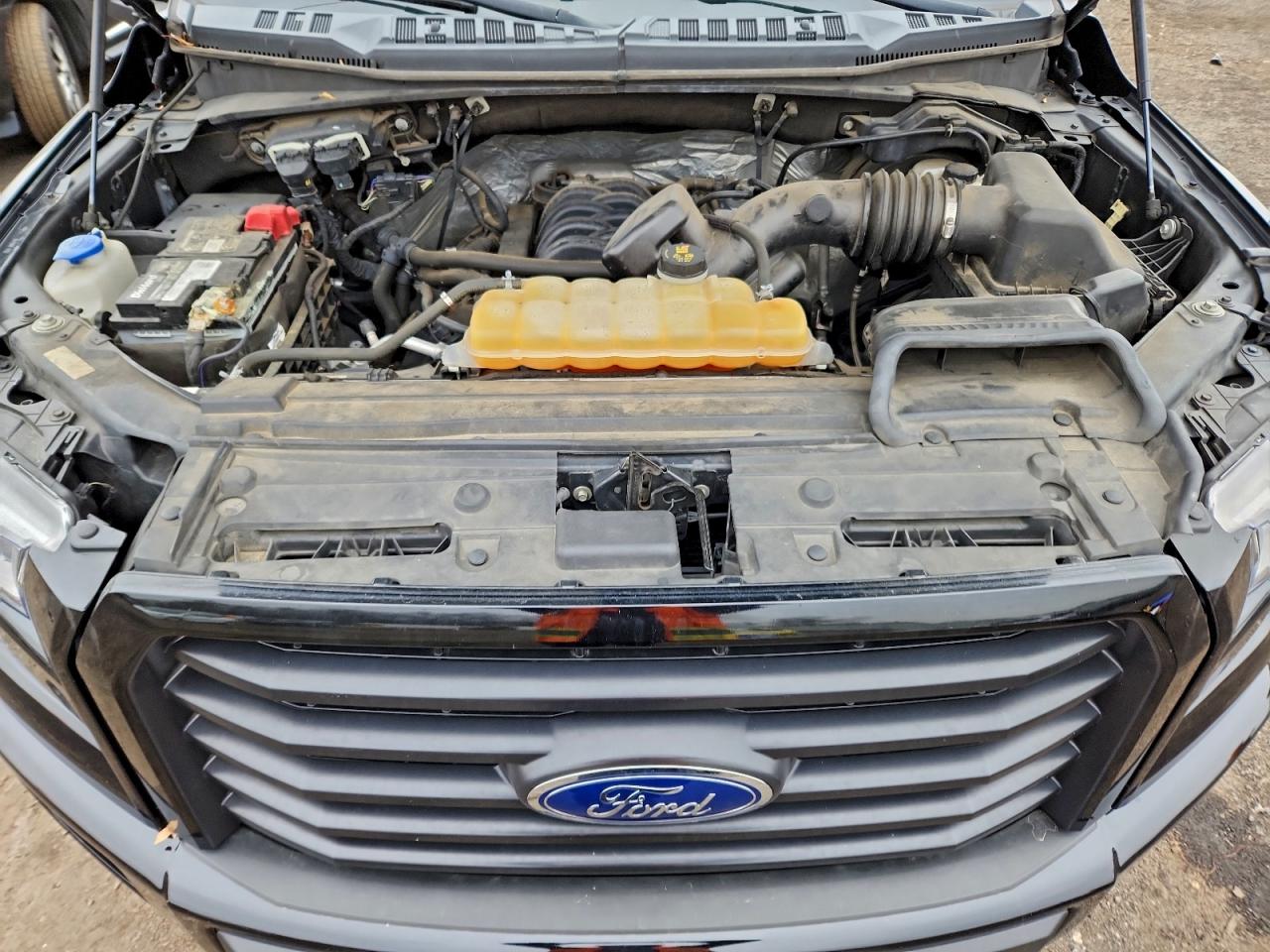 Ford F-150 Super Cab Image 12