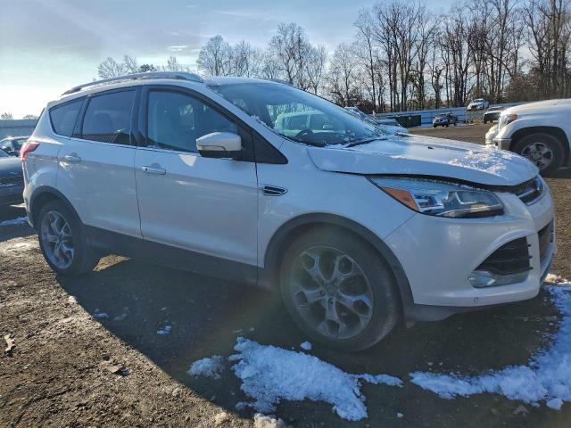 Ford Escape Titanium Image 3