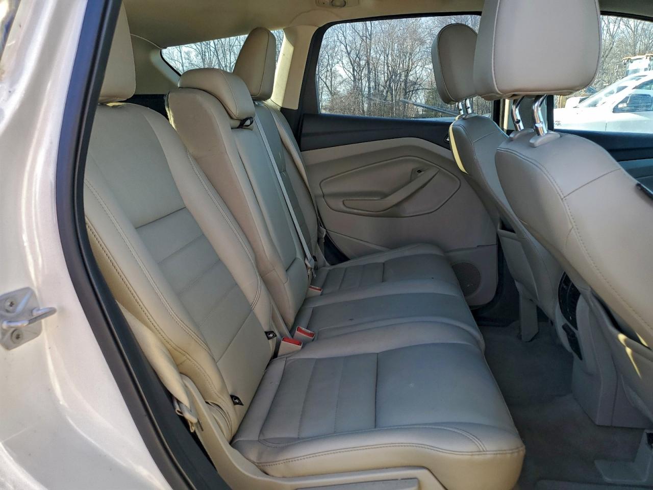 Ford Escape Titanium Image 2