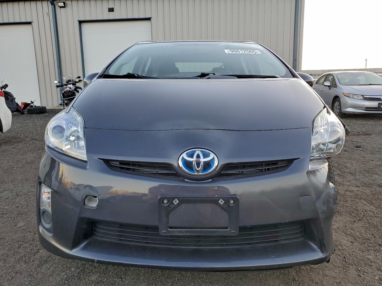 Toyota Prius Image 9