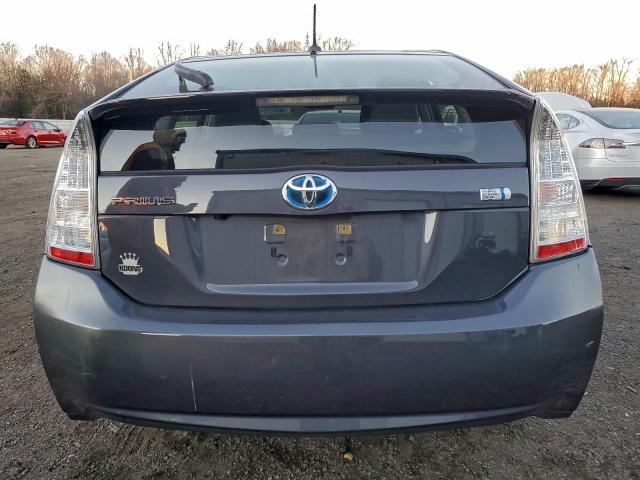Toyota Prius Image 11