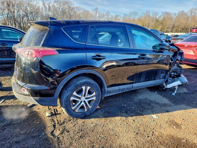 Toyota RAV4 Le Image 8