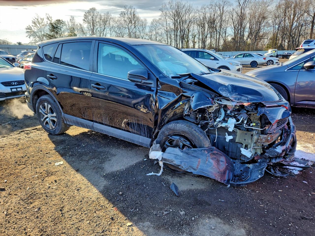 Toyota RAV4 Le Image 13