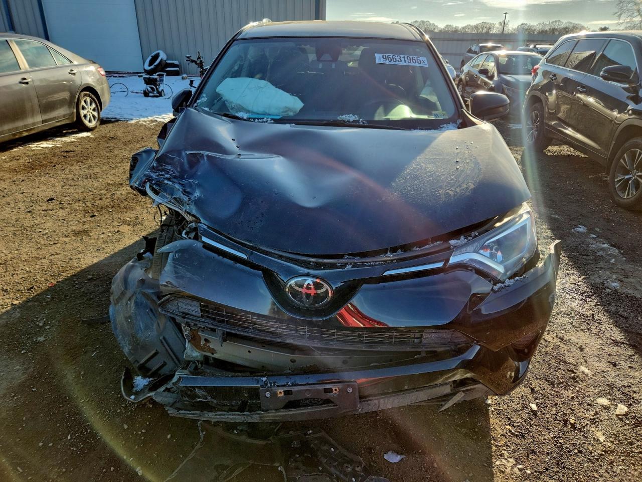 Toyota RAV4 Le Image 5