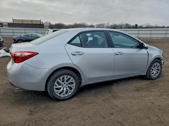 Toyota Corolla L Image 9