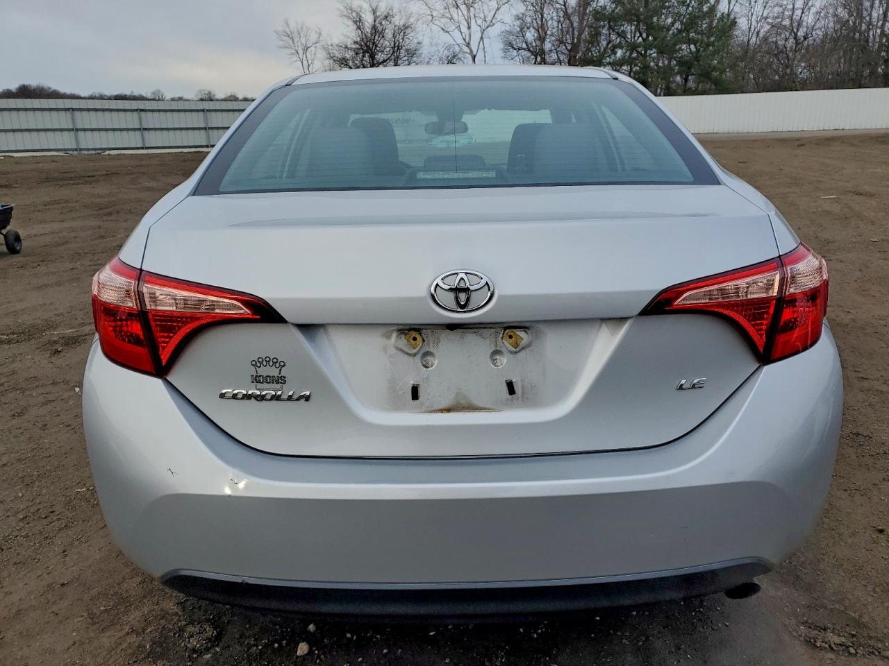 Toyota Corolla L Image 12