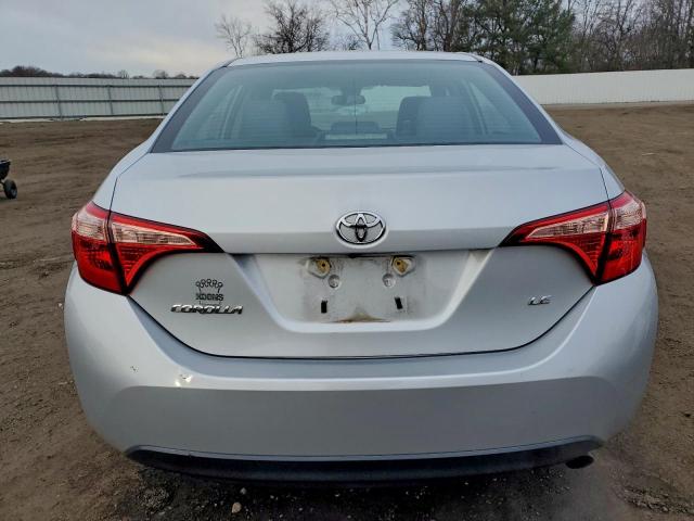 Toyota Corolla L Image 12