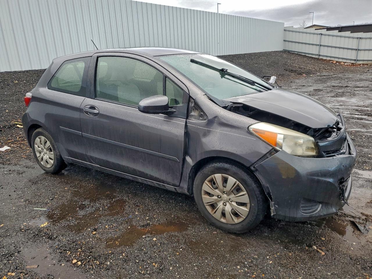 Toyota Yaris Image 4