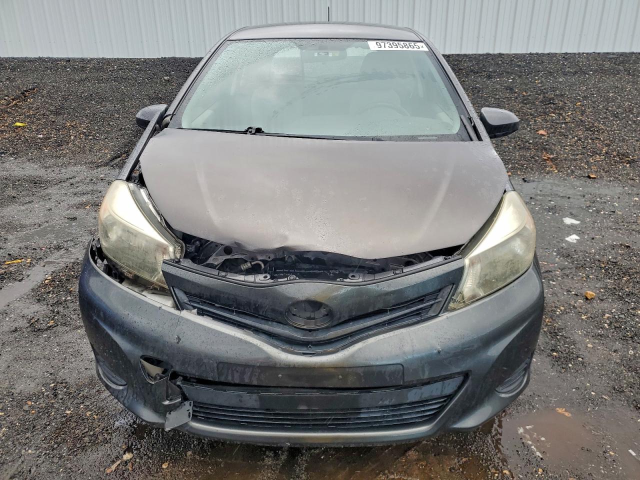 Toyota Yaris Image 6