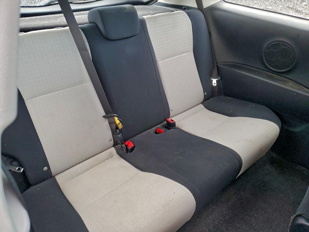 Toyota Yaris Image 10