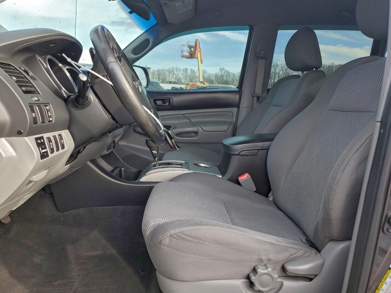 Toyota Tacoma Double Cab Long Bed Image 6