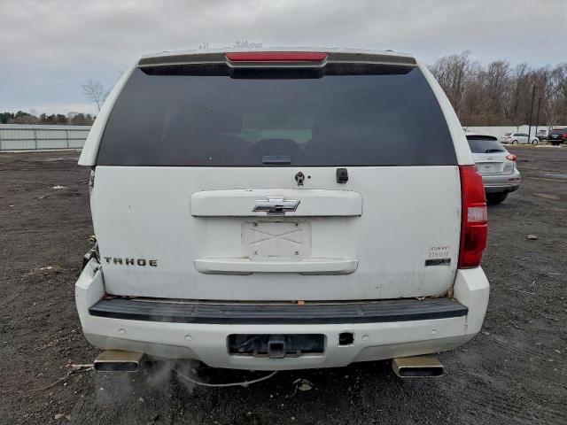 Chevrolet Tahoe K1500 Image 3