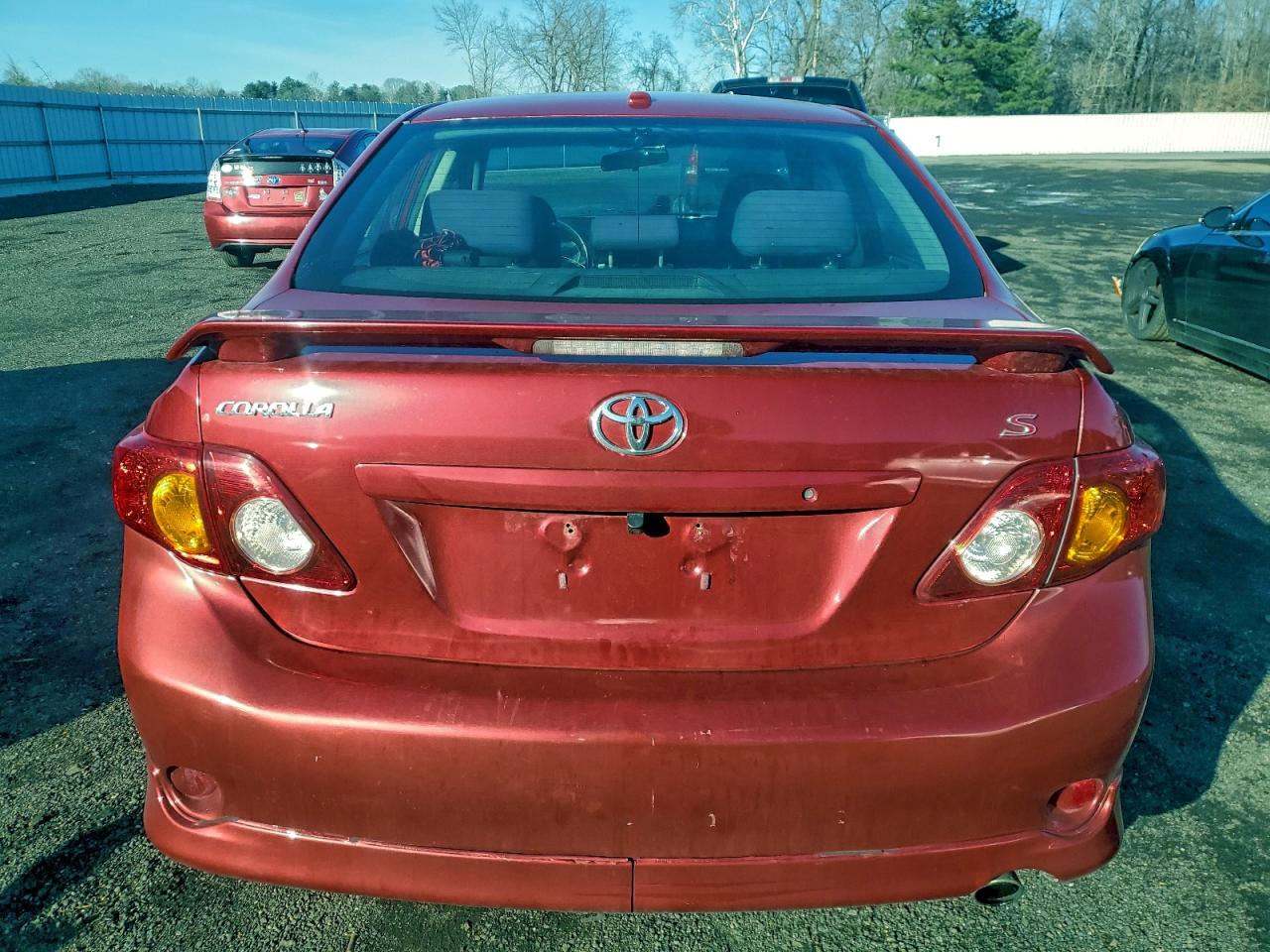 Toyota Corolla Base Image 7