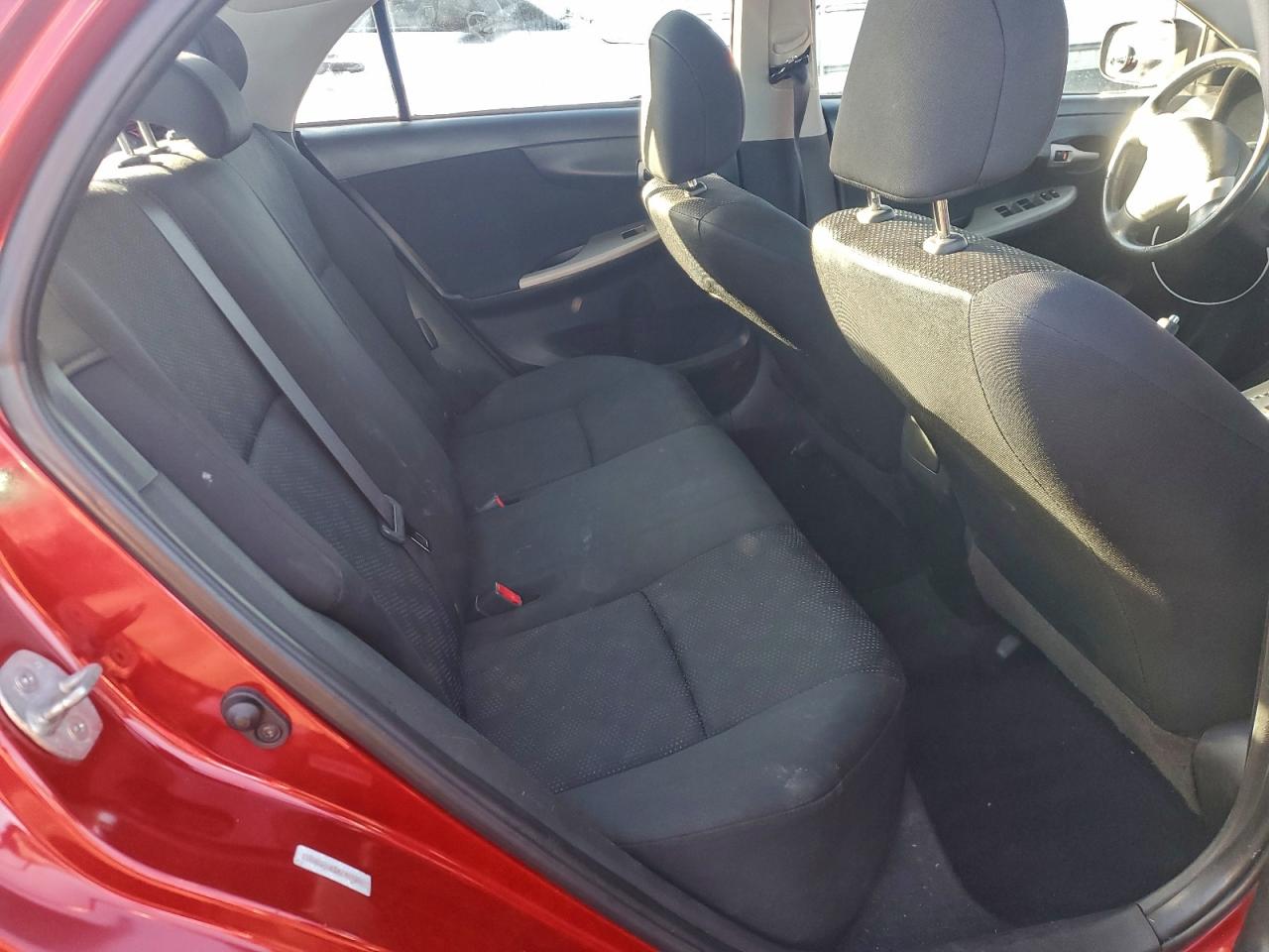 Toyota Corolla Base Image 5