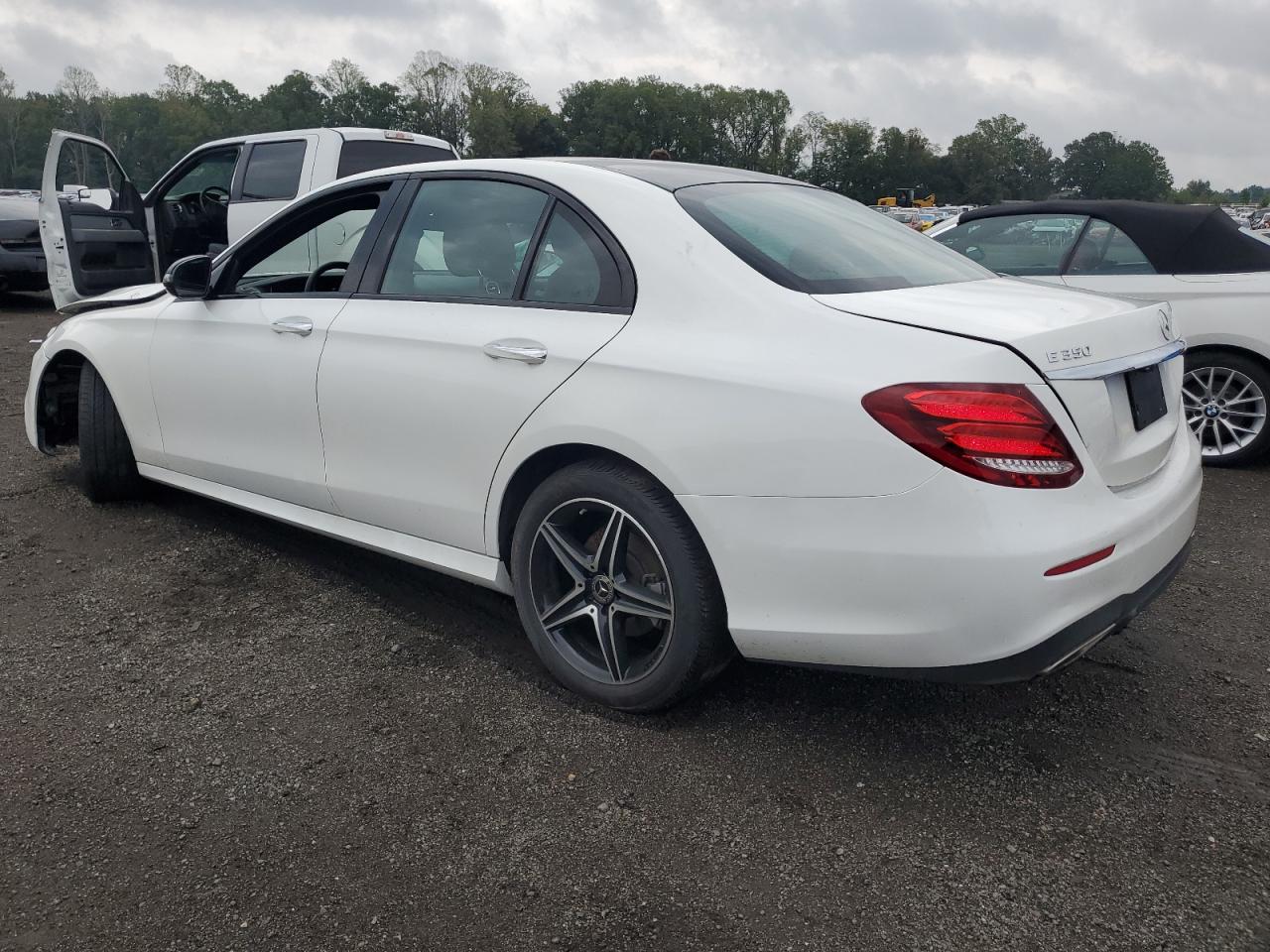 Mercedes-Benz E-Class 350 4matic Image 3