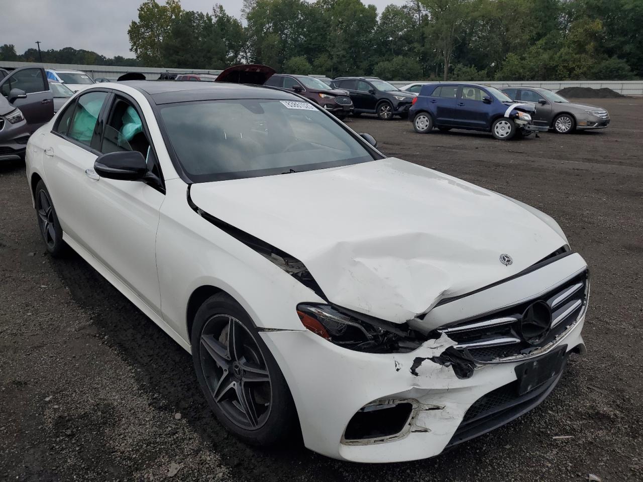 Mercedes-Benz E-Class 350 4matic Image 9