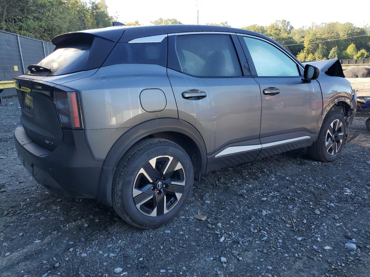 Nissan Kicks Sv Image 2