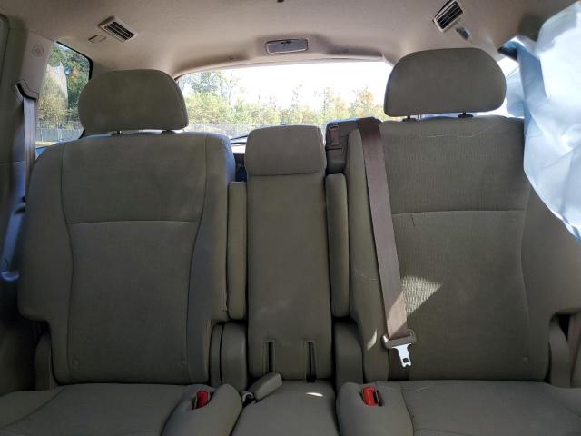 Toyota Highlander Base Image 6