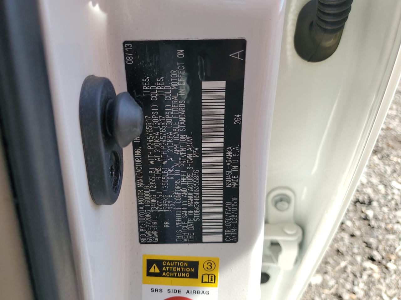 Toyota Highlander Base Image 4