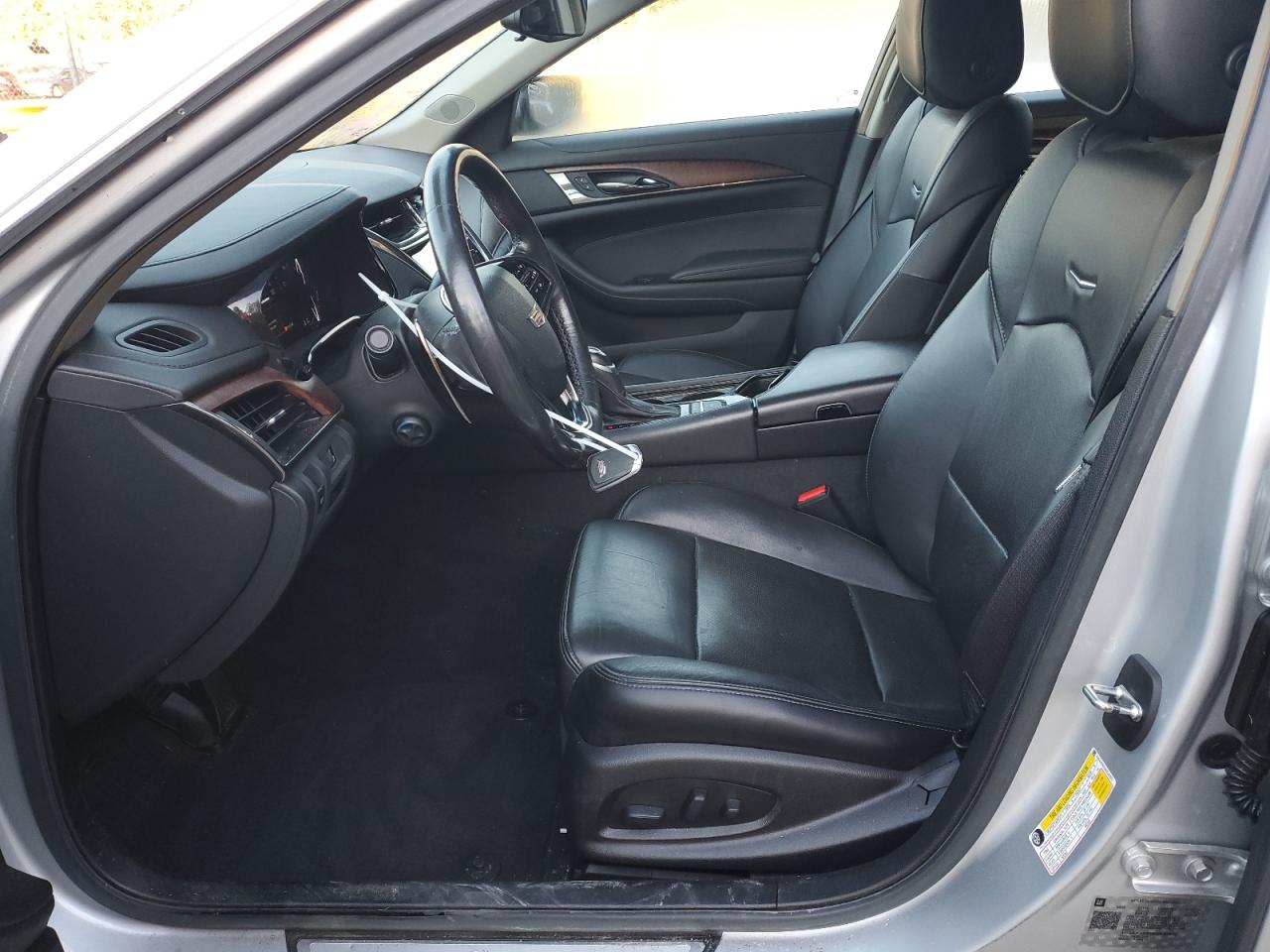 Cadillac CTS Luxury Image 5