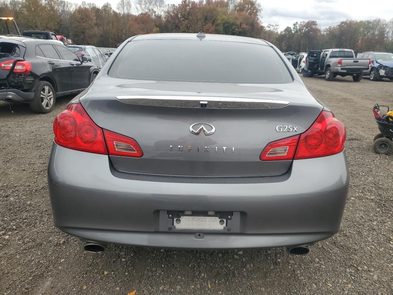 INFINITI G25 Image 11