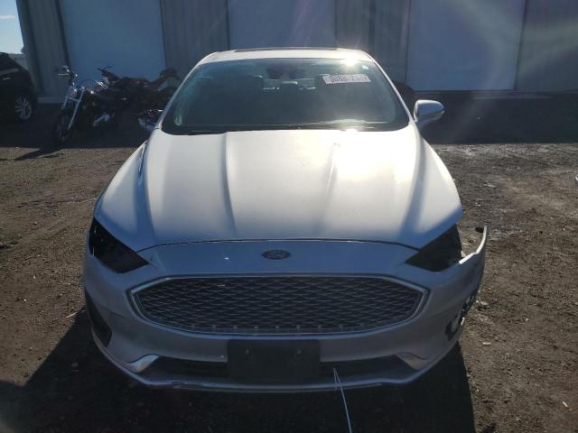Ford Fusion Titanium Image 2