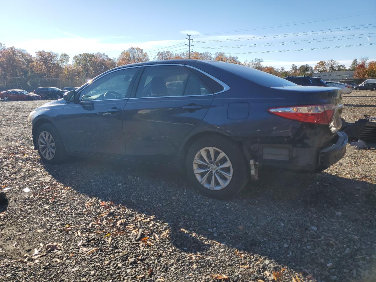 Toyota Camry Le Image 6