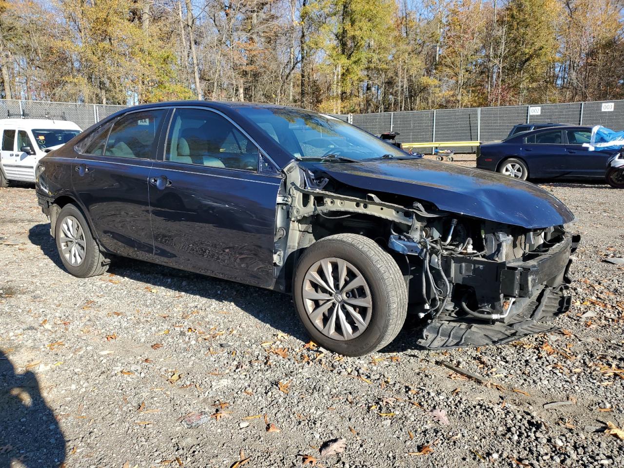 Toyota Camry Le Image 8
