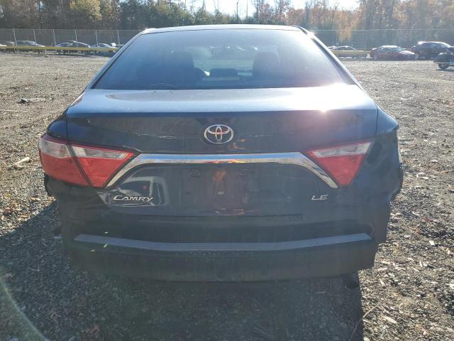 Toyota Camry Le Image 12