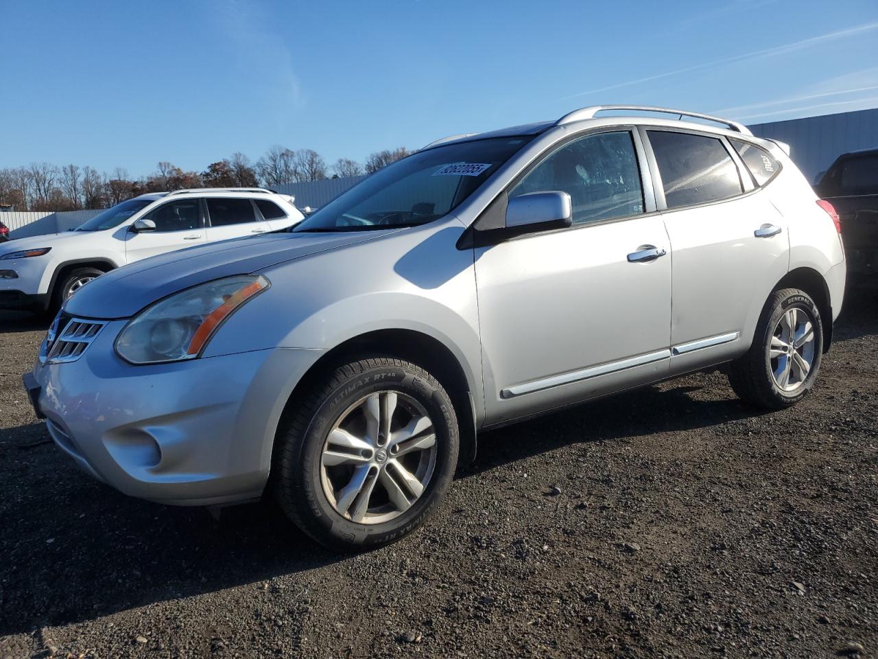 Nissan Rogue S Image 1