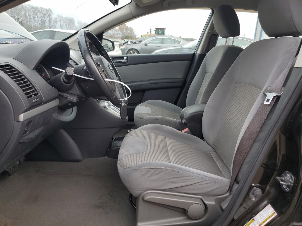 Nissan Sentra 2.0 Image 2