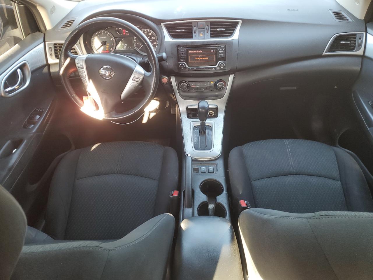 Nissan Sentra S Image 10