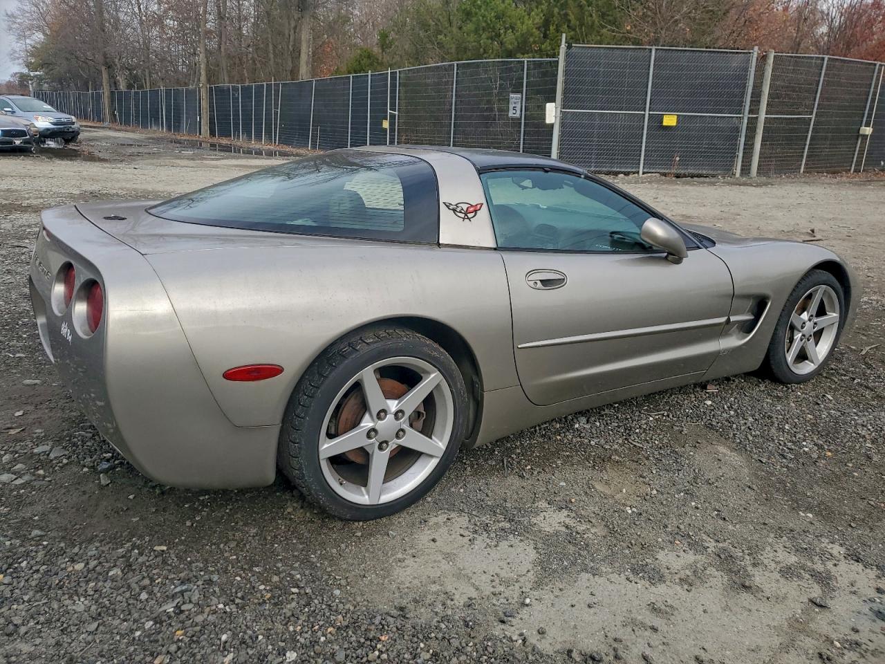 Chevrolet Corvette Image 11