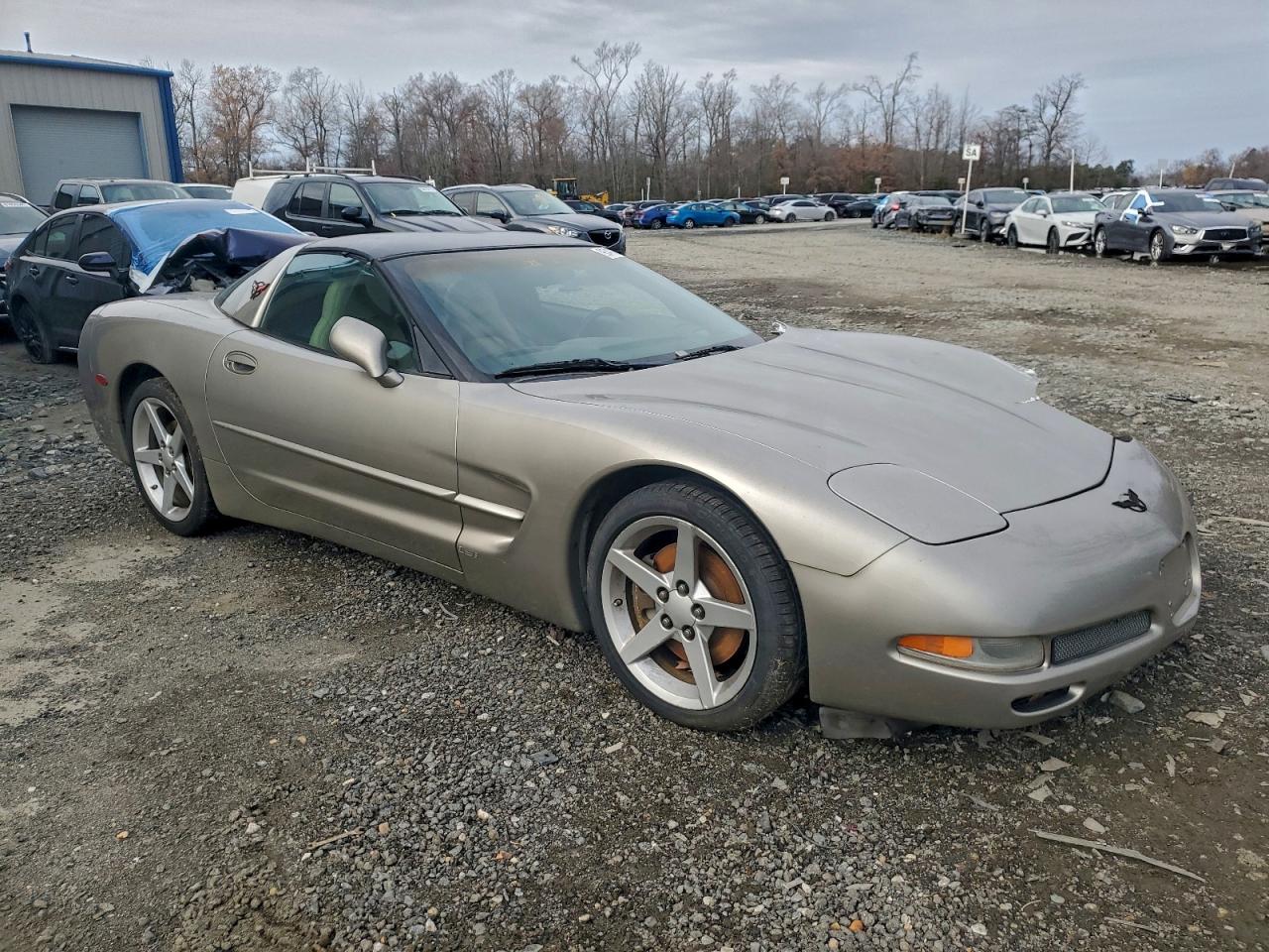Chevrolet Corvette Image 10