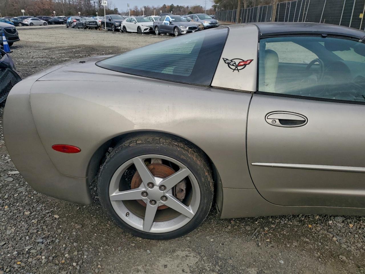 Chevrolet Corvette Image 8