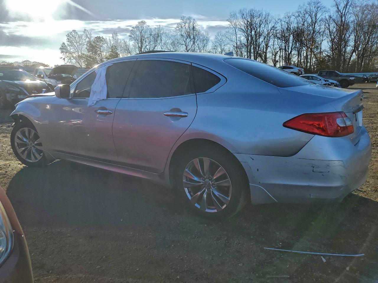 INFINITI M37 X Image 2