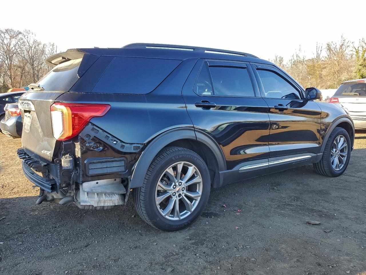 Ford Explorer Xlt Image 5