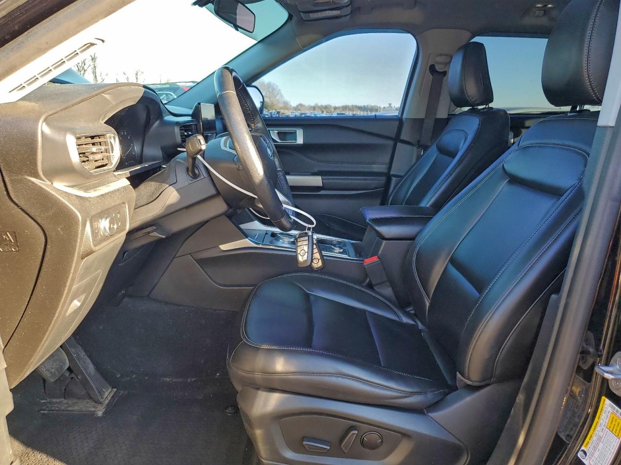 Ford Explorer Xlt Image 6