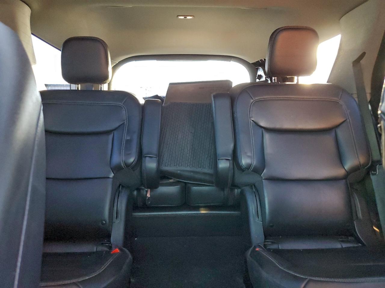 Ford Explorer Xlt Image 10