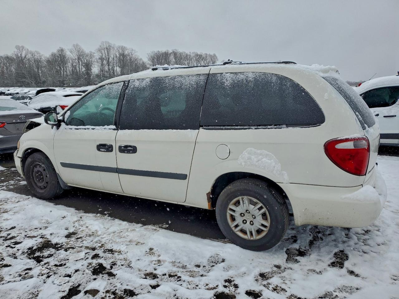 Dodge Caravan Se Image 12