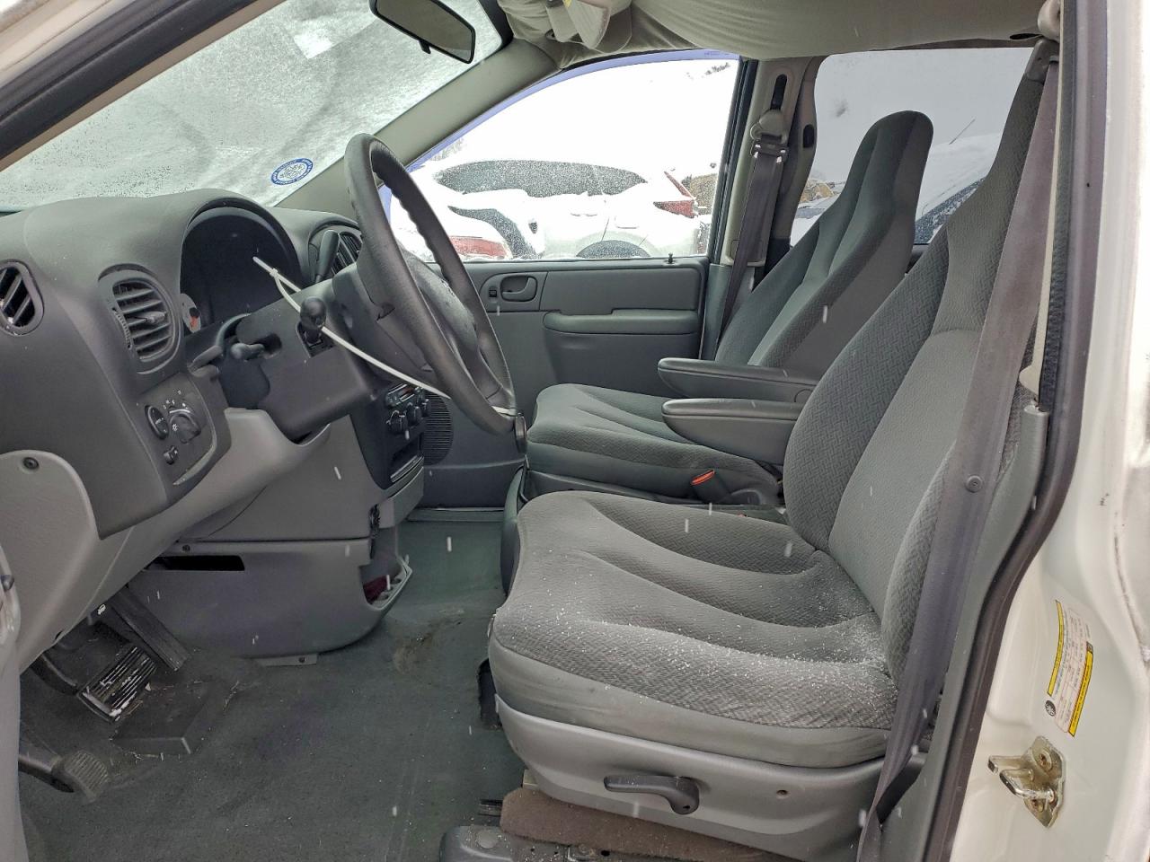 Dodge Caravan Se Image 3