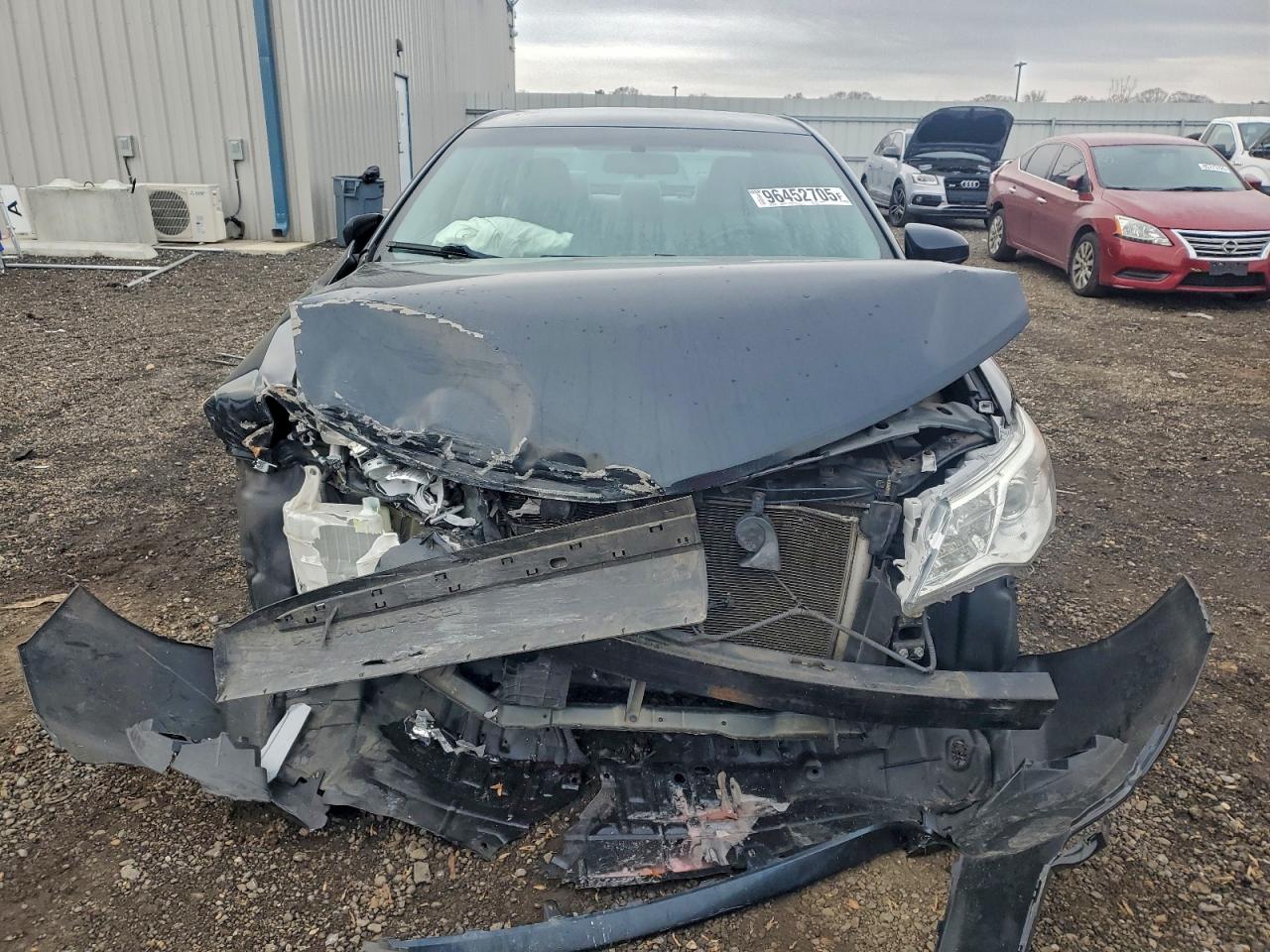 Toyota Camry L Image 10